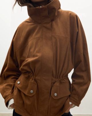 Chaqueta media efecto piel