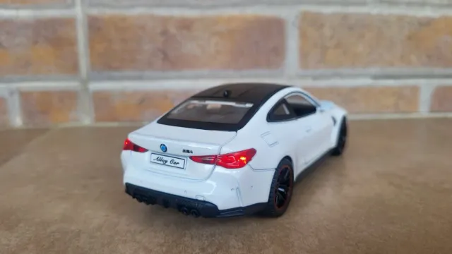 BMW M4 a escala