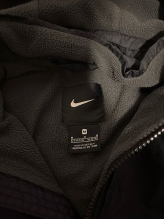 Chaqueta Nike Negra con Capucha