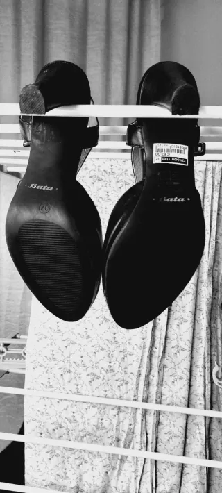 Décolleté Pelle Nera Donna Tg. 37