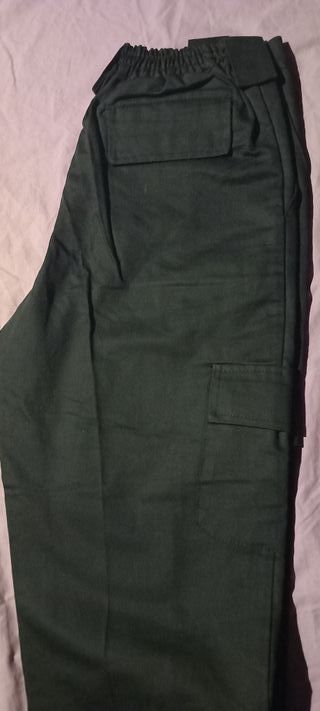 Pantalón cargo negro