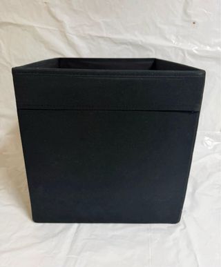 Caja de tela negra con logo Batman