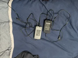 2 Cargadores Li-ion LBC481006 58.8V 2A