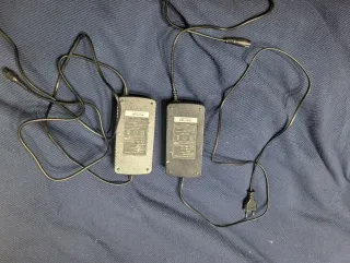 2 Cargadores Li-ion LBC481006 58.8V 2A