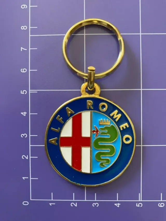 Llavero Metálico Esmaltado Alfa Romeo Nuevo