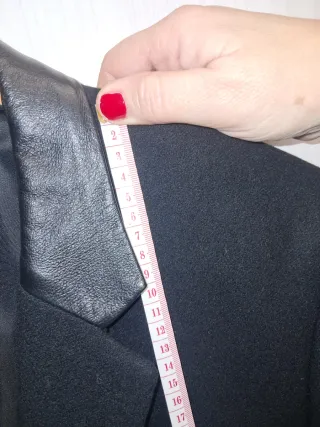 Elegante levita negra hombre o mujer T 50