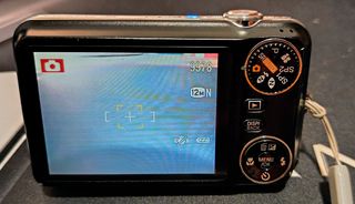 Cámara Digital Compacta Fujifilm 12MP 5x Zoom