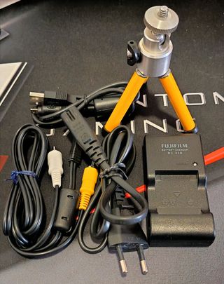 Cámara Digital Compacta Fujifilm 12MP 5x Zoom