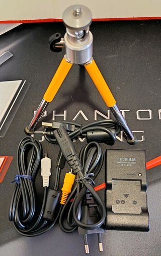 Cámara Digital Compacta Fujifilm 12MP 5x Zoom