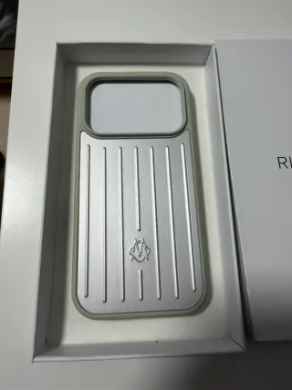 Rimowa iPhone 17 Pro