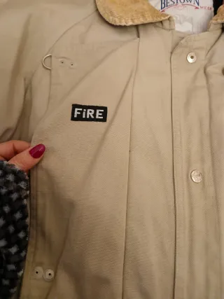 Giubbotto uomo vintage beige con moschettoni