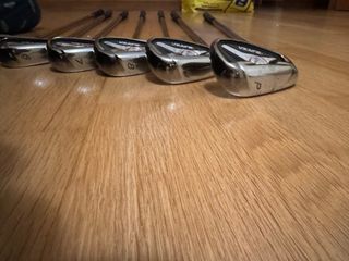 Ferros de Golfe Taylormade 4 ao pich - Canhoto