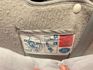 Capazo naranja para bebé