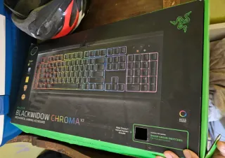 Teclado Mecánico Razer BlackWidow Chroma V2