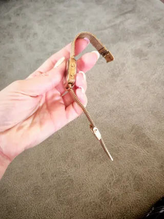 Reloj Tous Digital Dorado