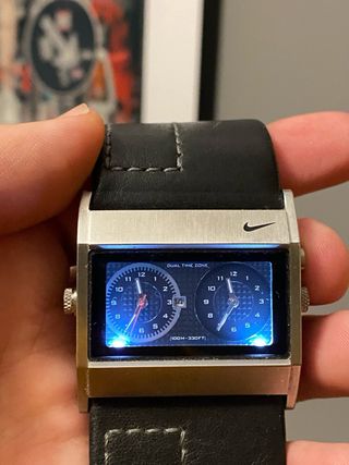 Reloj Nike Orient.  Doble Esfera Plata y Negro.