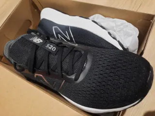 Zapatillas New Balance Hombre Negras Blancas