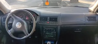 Volkswagen Golf 2003