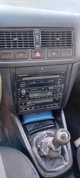 Volkswagen Golf 2003