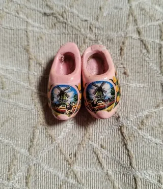 Imán de zapato holandés rosa