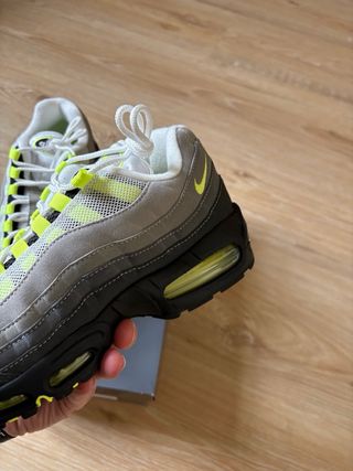 Nike Air Max 95 OG Big Bubble Neon (2025) 42 EU