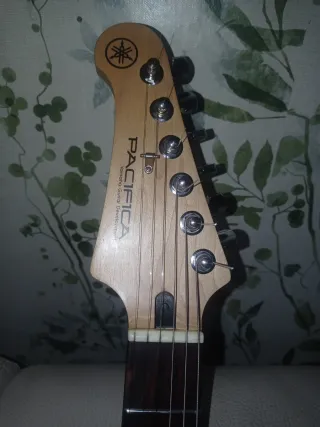 Guitarra Eléctrica Zurdos Pacifica