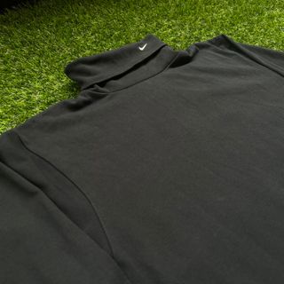 Jersey Nike cuello vuelto negro