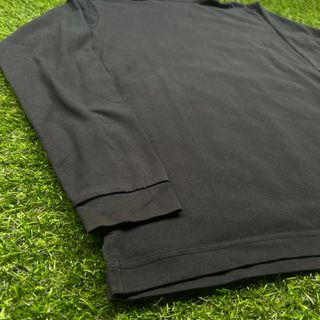 Jersey Nike cuello vuelto negro