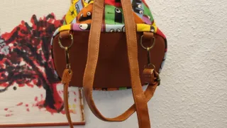 Mochila de monstruos de piel sintético