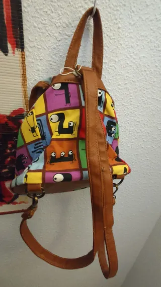 Mochila de monstruos de piel sintético