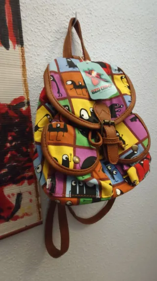 Mochila de monstruos de piel sintético