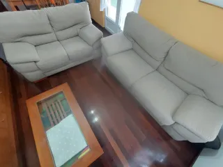 Conjunto 2 sofás beige y marrón