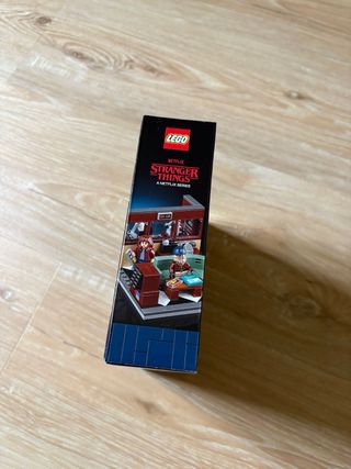 LEGO Stranger Things Stazione Radio WSQK #40891