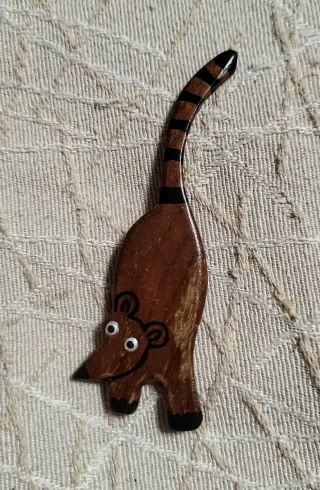Imán de Coati con Cola Rayada