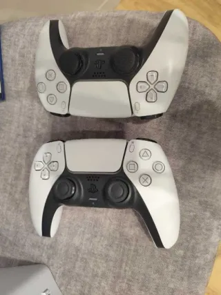 PS5 Slim Disco + 8 Juegos + DualSense + Pulse 3D