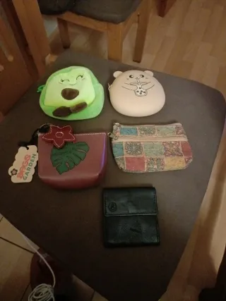 Monedero estampado patchwork cada uno 5€