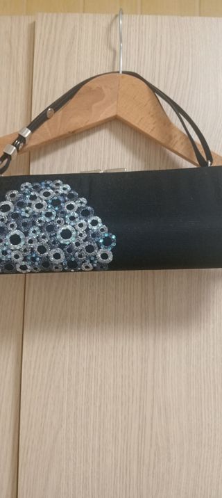 Bolso de fiesta negro con pedrería