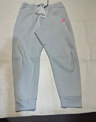 Pantalón Nike Tech Gris/Rosa