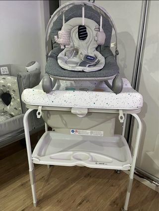 Cuna colecho Chicco sillita y bañera.