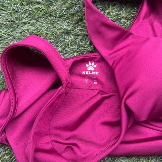 Top deportivo Kelme morado