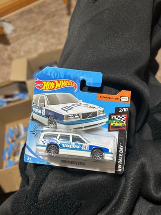 Hot Wheels Volvo 850 Estate HW Race Day