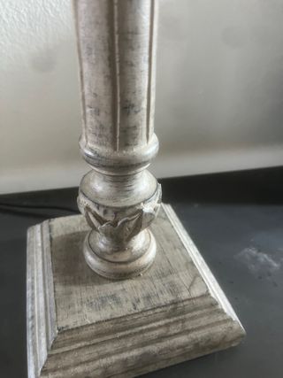 Pie de lámpara madera estilo francés cadesdesign