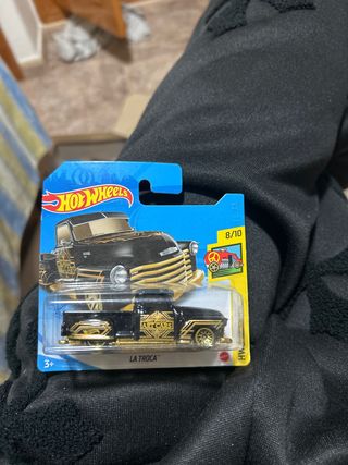 Hot Wheels La Troca Art Cars Negro Dorado