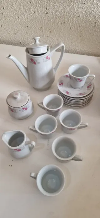 Juego de café porcelana flores rosas