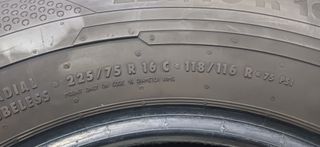 Continental 225/75 R16C 118/116 R
