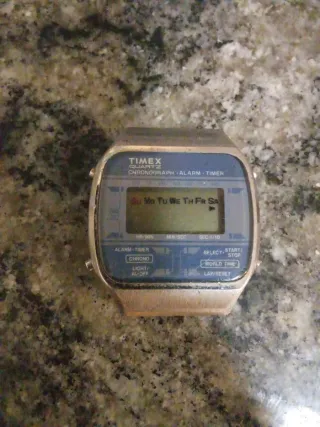 Reloj Timex Digital Metálico