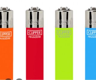 Confezione da 4 accendini Clipper riutilizzabili