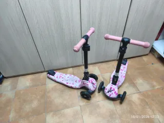 Patinete infantil rosa con luces