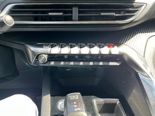 Peugeot 3008 Hybrid 225 Allure e-EAT8 165 kW (225 CV)