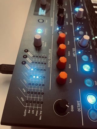 Arturia Microfreak Sintetizador